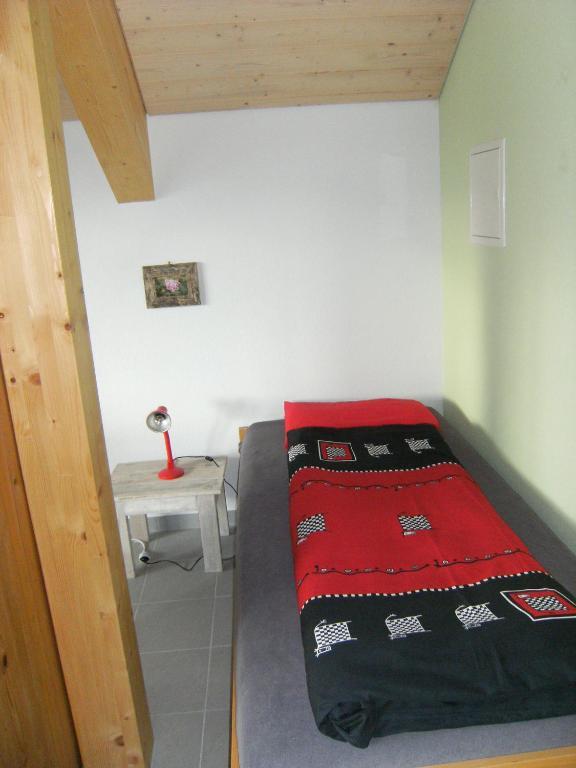 Appartement De Vacances Niederer La Côte-aux-Fées Bagian luar foto